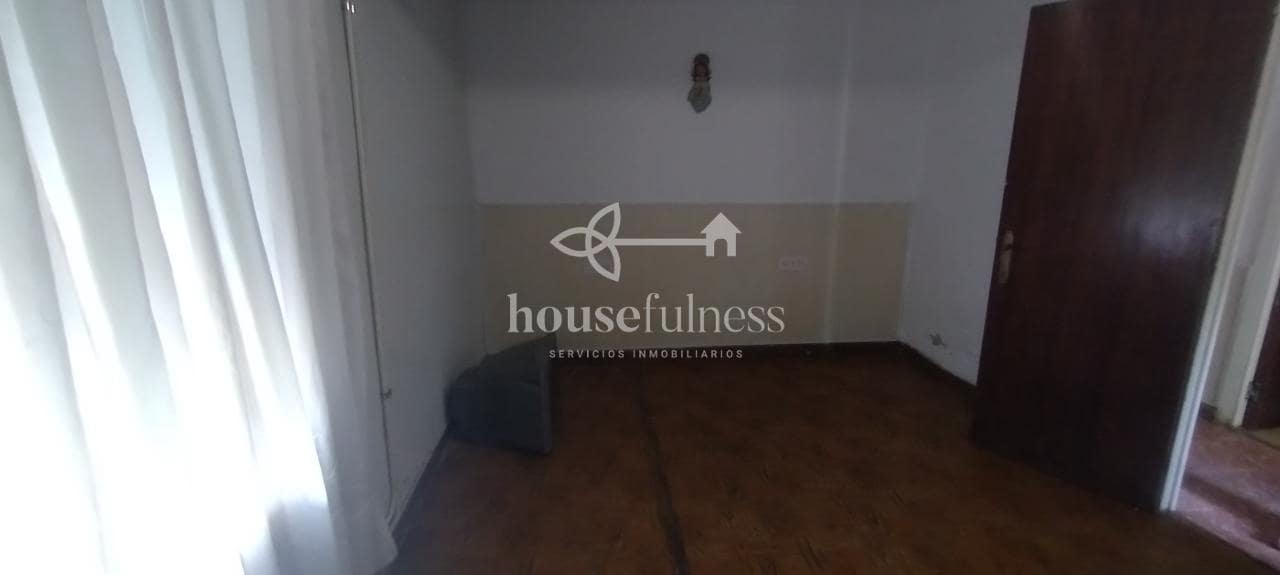 4 makuuhuone Omakotitalo myytävänä paikassa Ferrol mukana 
autotalli - 190 000 € (Ref: 9570429)