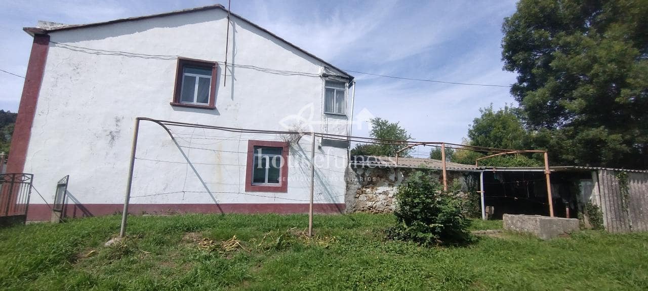 4 makuuhuone Omakotitalo myytävänä paikassa Ferrol mukana 
autotalli - 190 000 € (Ref: 9570429)