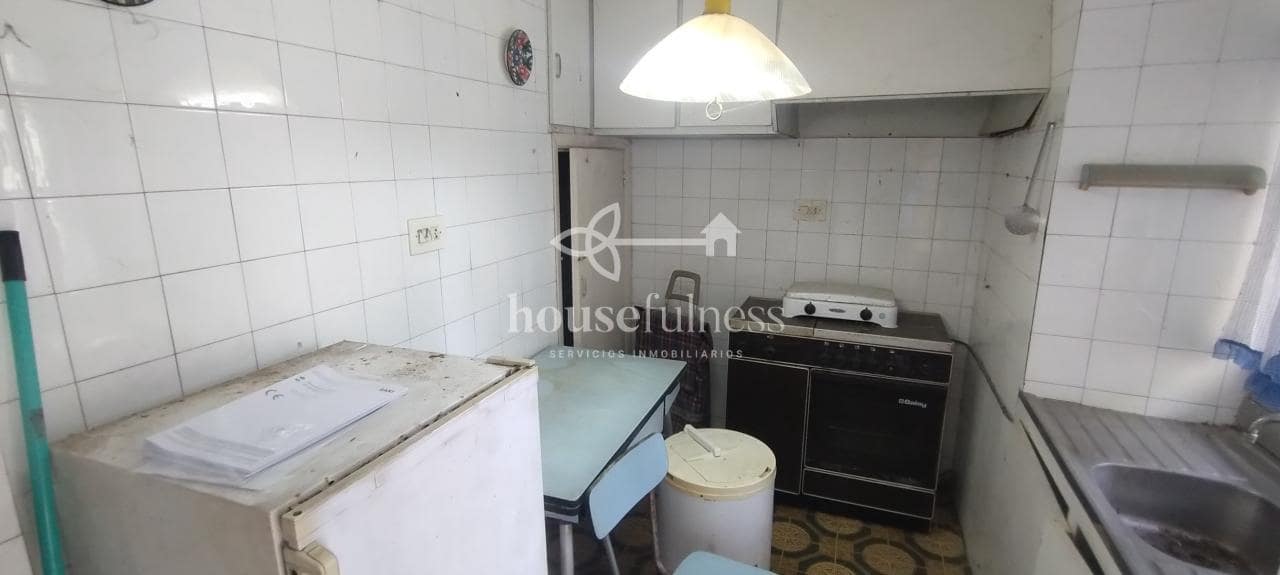 4 makuuhuone Omakotitalo myytävänä paikassa Ferrol mukana 
autotalli - 190 000 € (Ref: 9570429)