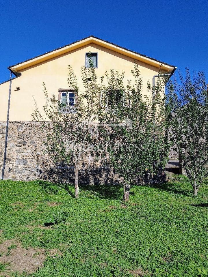 3 sovrum Hus till salu i Somozas - 160 000 € (Ref: 9570430)