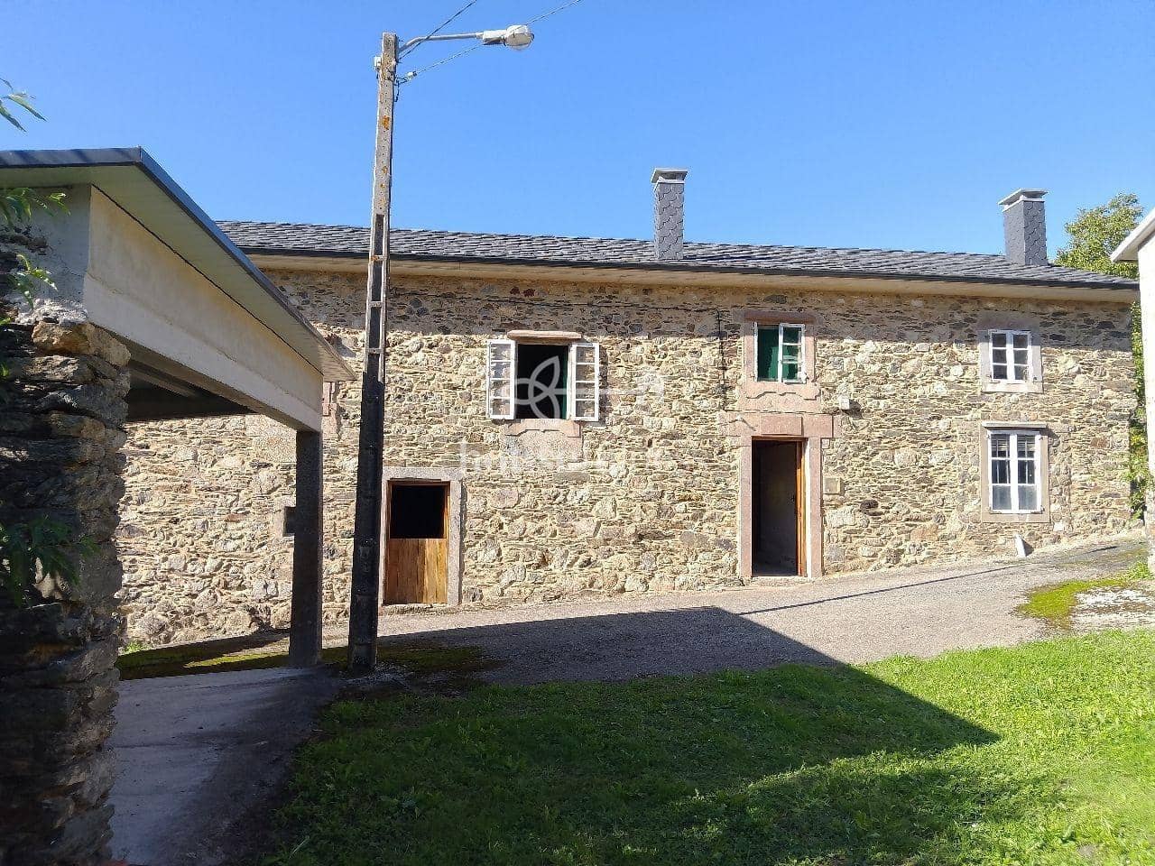 3 sovrum Hus till salu i Somozas - 160 000 € (Ref: 9570430)