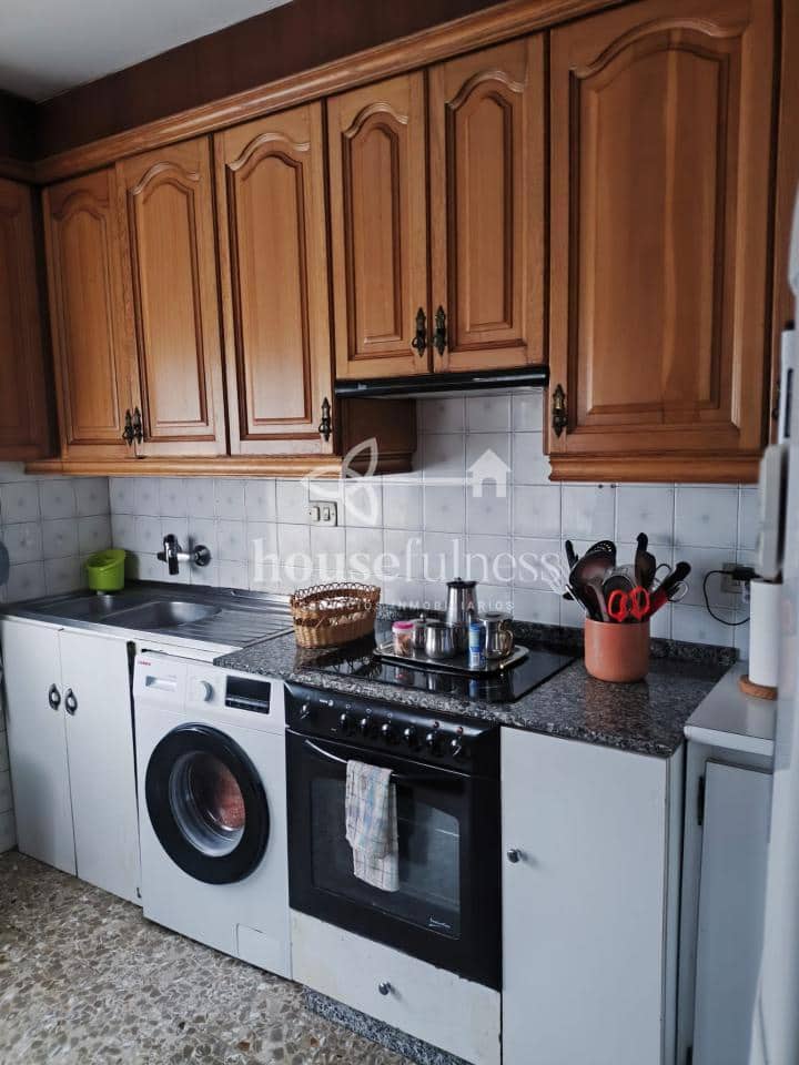 4 makuuhuone Huvila myytävänä paikassa Ares mukana 
autotalli - 320 000 € (Ref: 9574002)