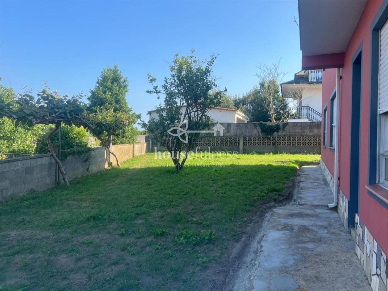 4 makuuhuone Huvila myytävänä paikassa Ares mukana 
autotalli - 320 000 € (Ref: 9574002)