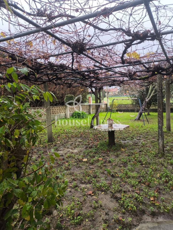 4 makuuhuone Huvila myytävänä paikassa Ares mukana 
autotalli - 320 000 € (Ref: 9574002)