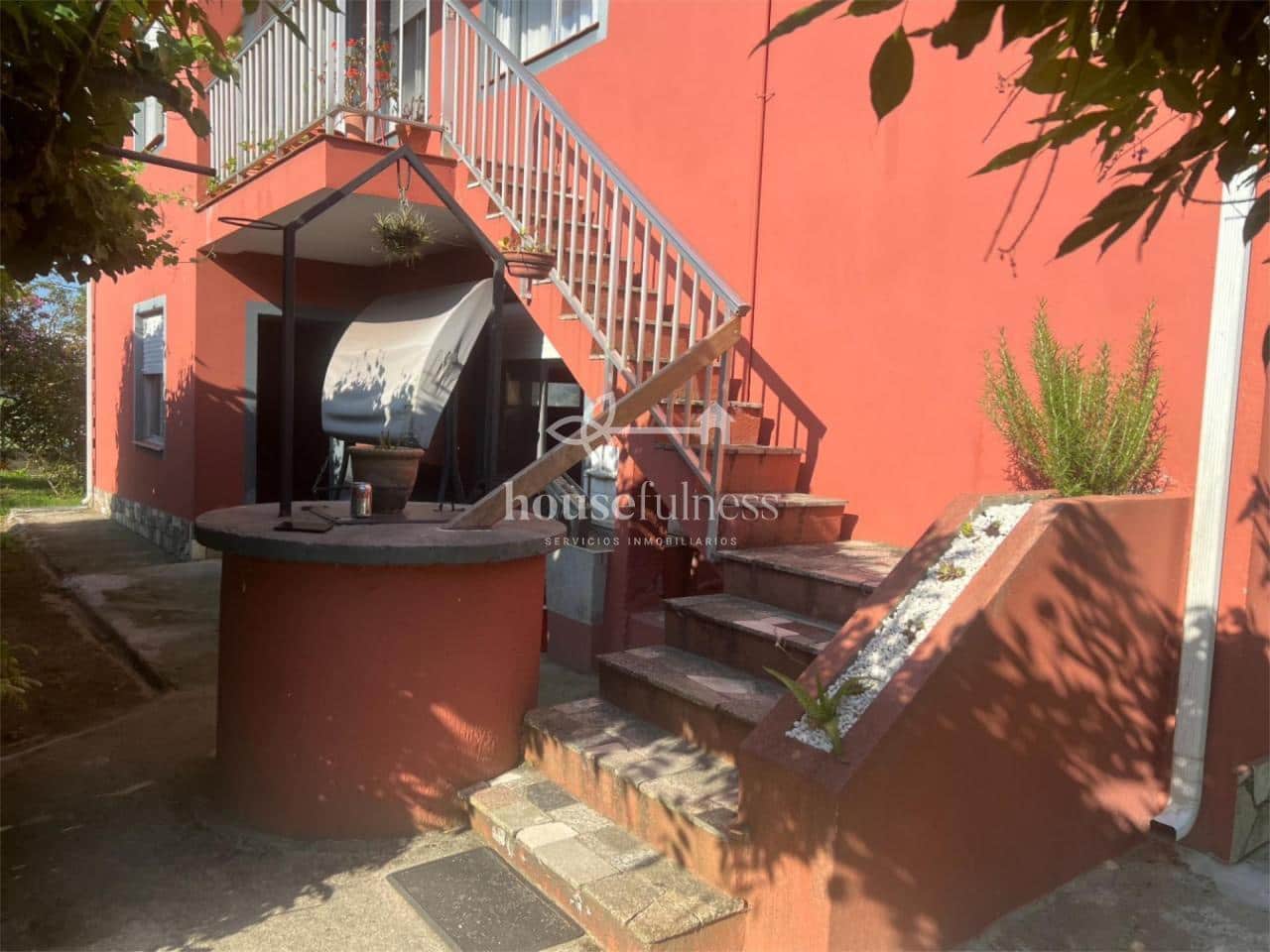 4 makuuhuone Huvila myytävänä paikassa Ares mukana 
autotalli - 320 000 € (Ref: 9574002)