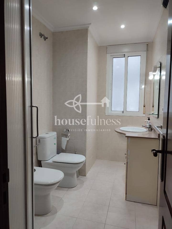 3 bedroom Flat for sale in Ferrol - € 130,000 (Ref: 9599250)