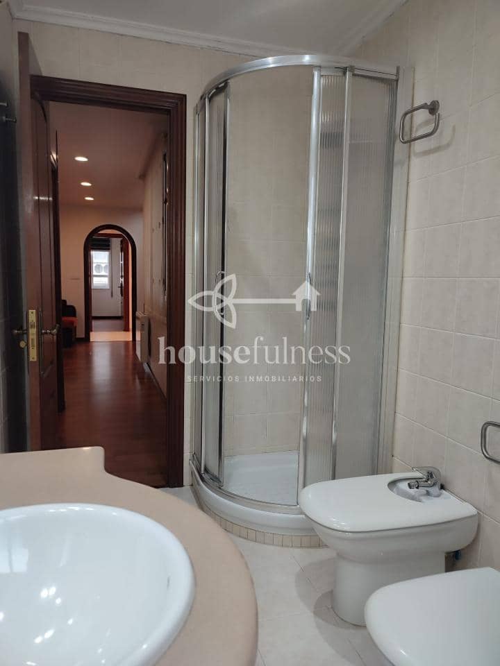 3 bedroom Flat for sale in Ferrol - € 130,000 (Ref: 9599250)