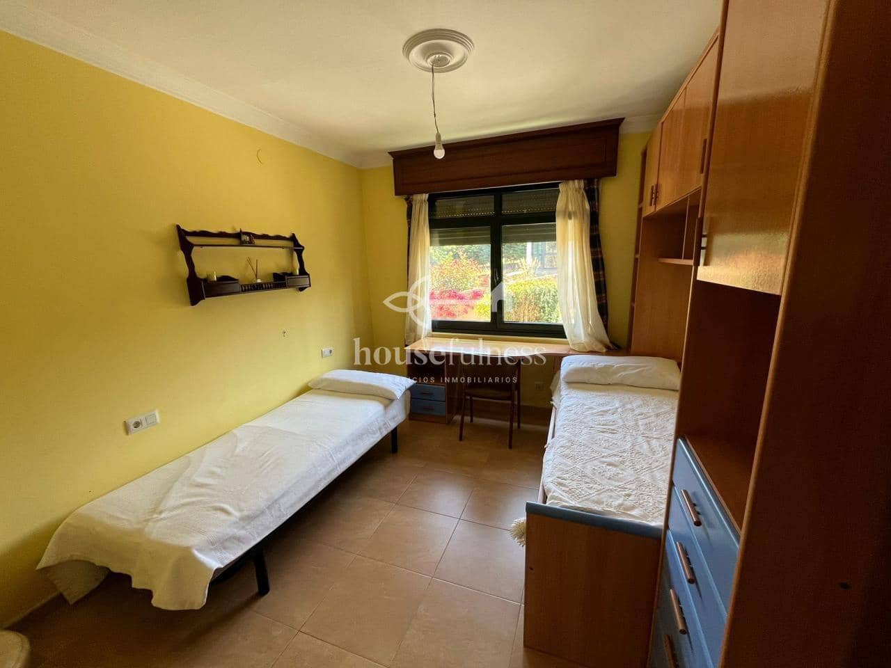 10 bedroom Villa for sale in Valdovino with garage - € 420,000 (Ref: 9604616)