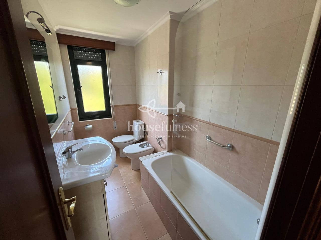 10 bedroom Villa for sale in Valdovino with garage - € 420,000 (Ref: 9604616)