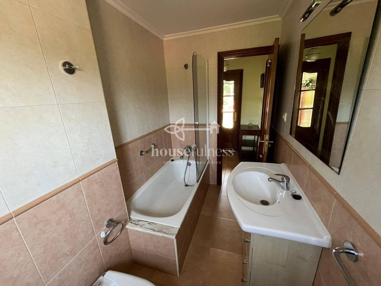 10 bedroom Villa for sale in Valdovino with garage - € 420,000 (Ref: 9604616)