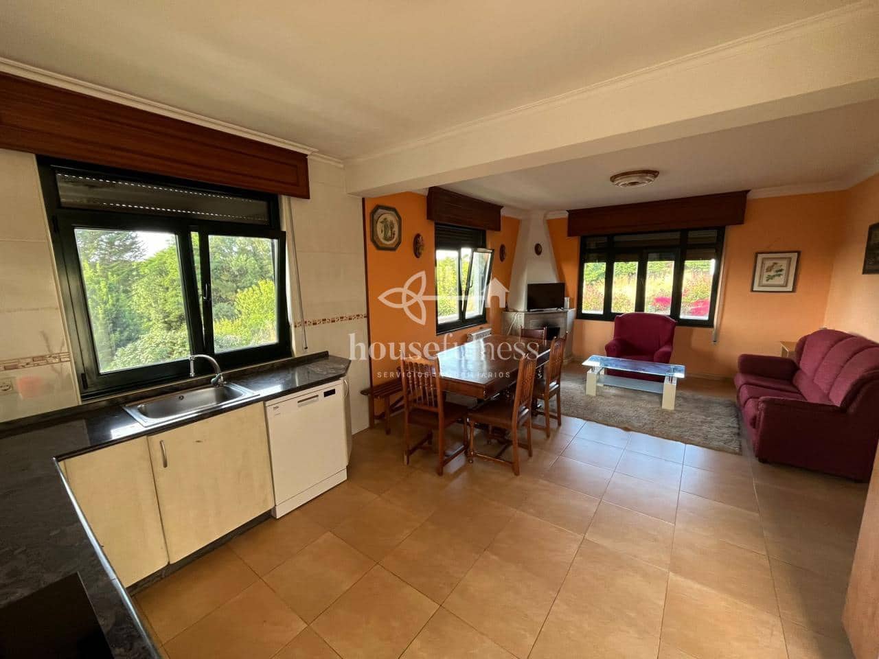 10 bedroom Villa for sale in Valdovino with garage - € 420,000 (Ref: 9604616)