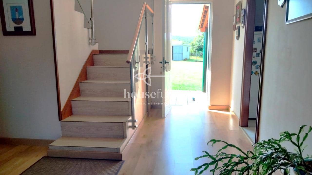 Chalet de 5 habitaciones en Ferrol en venta con garaje - 420.000 € (Ref: 9604617)