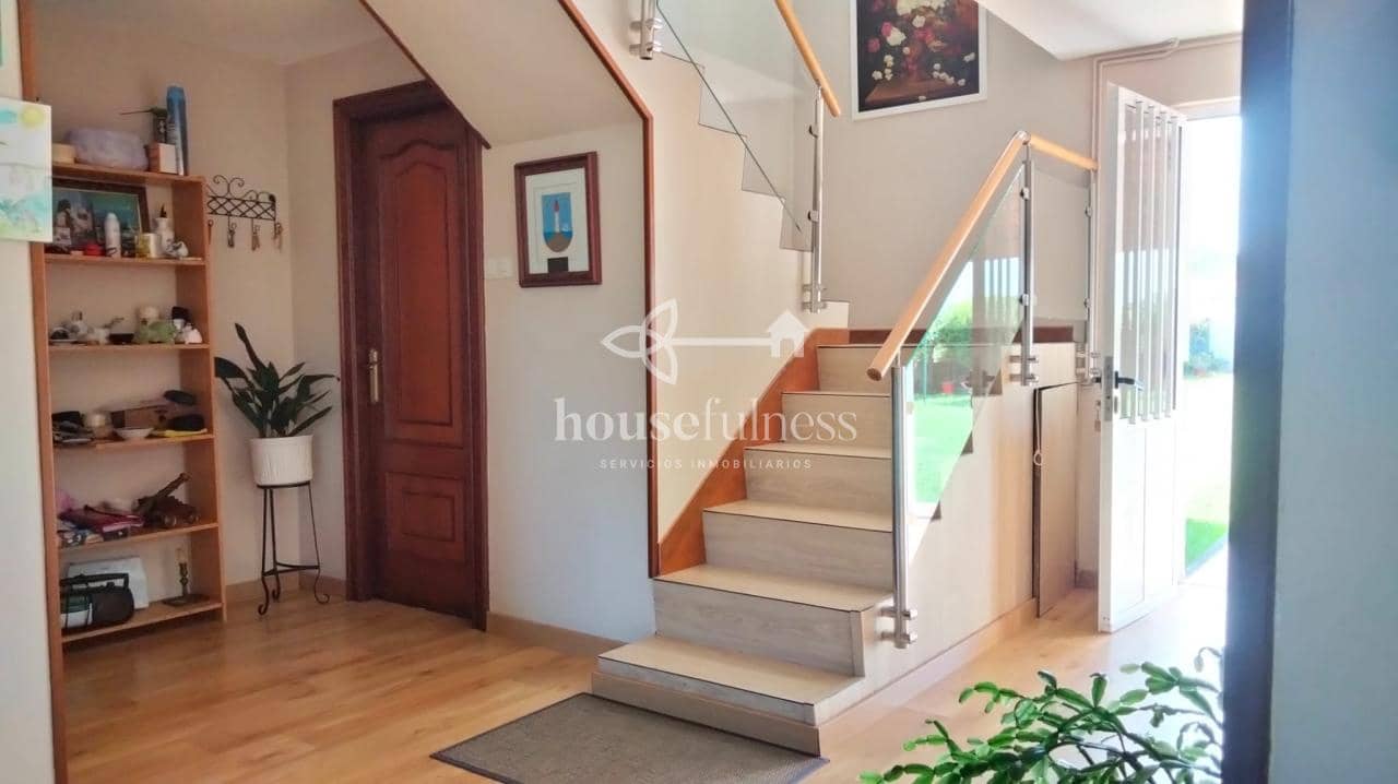 Chalet de 5 habitaciones en Ferrol en venta con garaje - 420.000 € (Ref: 9604617)