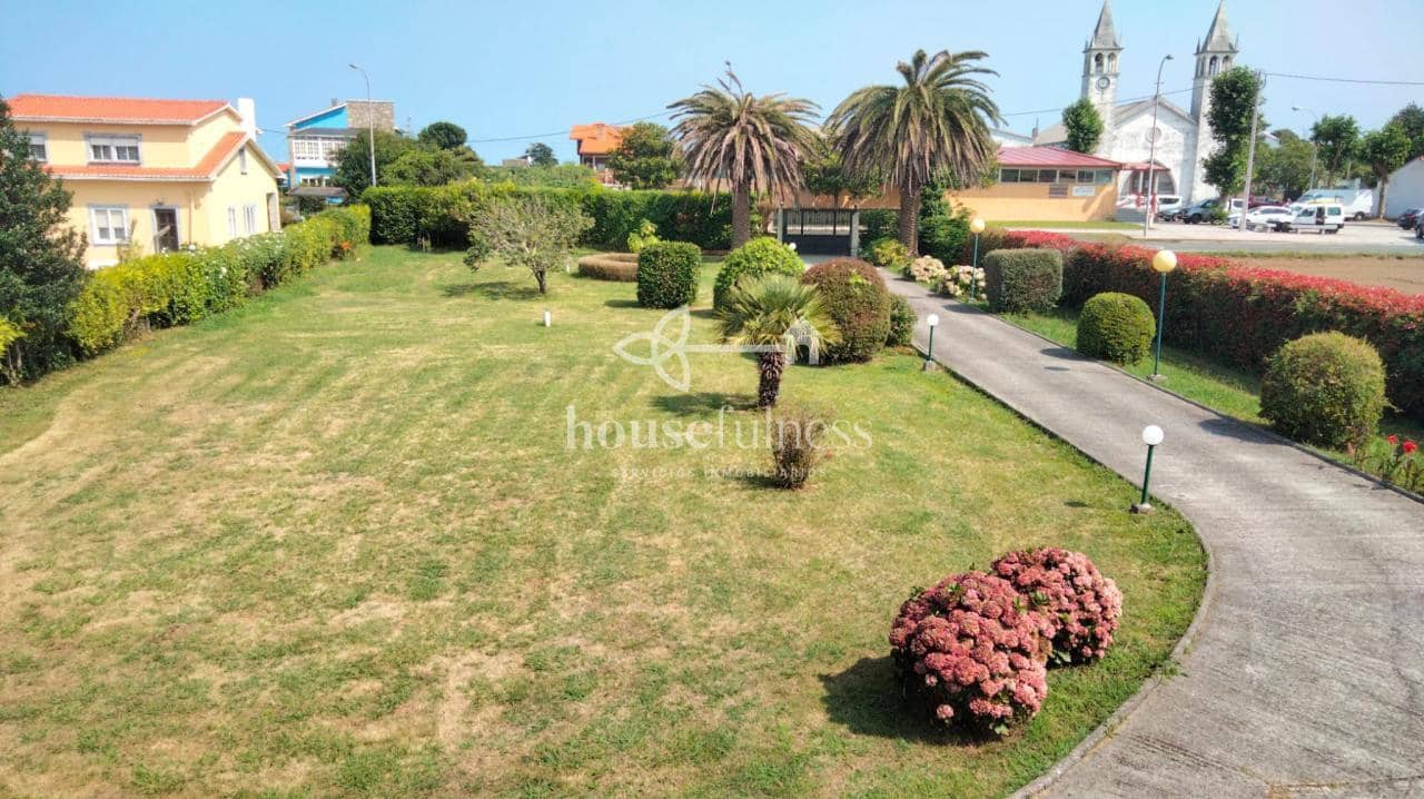 Chalet de 5 habitaciones en Ferrol en venta con garaje - 420.000 € (Ref: 9604617)