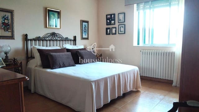 5 sypialnia Willa na sprzedaż w Ferrol z garażem - 420 000 € (Ref: 9604617)
