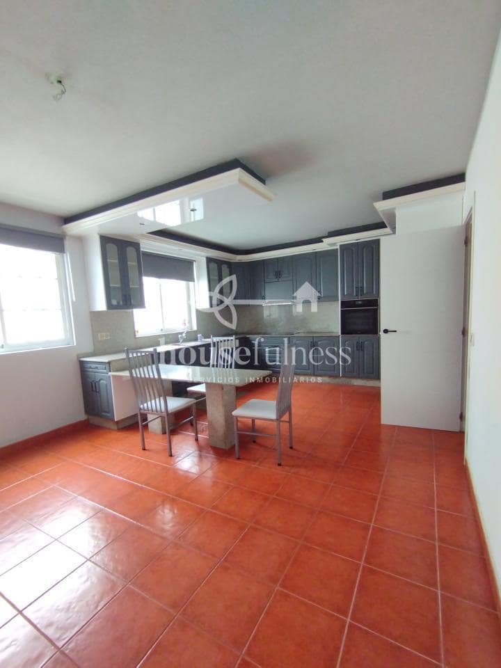 4 sovrum Lägenhet till salu i Ares - 189 000 € (Ref: 9647811)