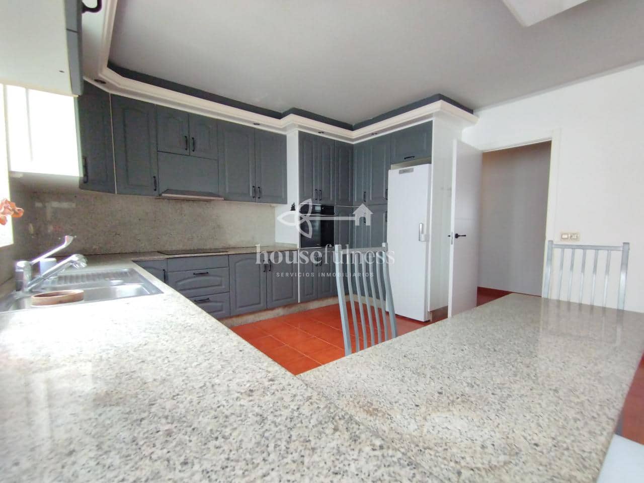 4 sovrum Lägenhet till salu i Ares - 189 000 € (Ref: 9647811)