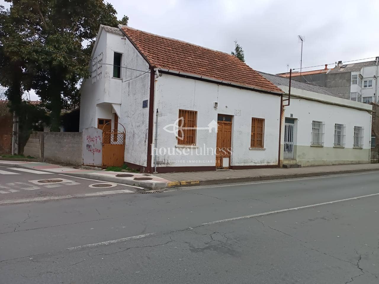 Grunde uden byggetilladelser til salg i Naron - € 400.000 (Ref: 9647812)