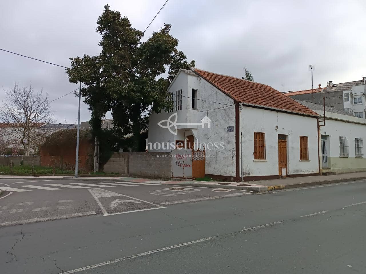 Grunde uden byggetilladelser til salg i Naron - € 400.000 (Ref: 9647812)