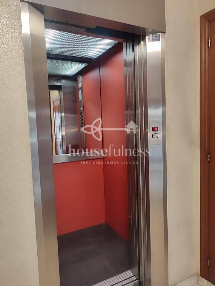 4 sovrum Lägenhet till salu i Ferrol med garage - 220 000 € (Ref: 9673852)