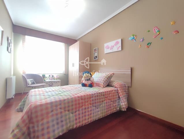 4 sovrum Lägenhet till salu i Ferrol med garage - 220 000 € (Ref: 9673852)