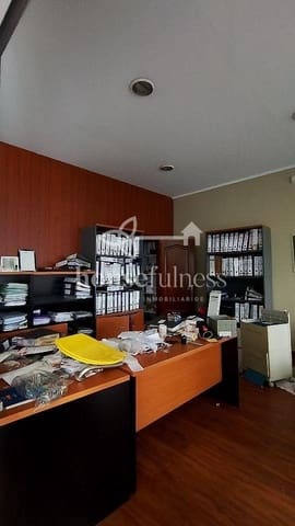 Commercial for rent in Pontedeume with garage - € 800 (Ref: 9682379)