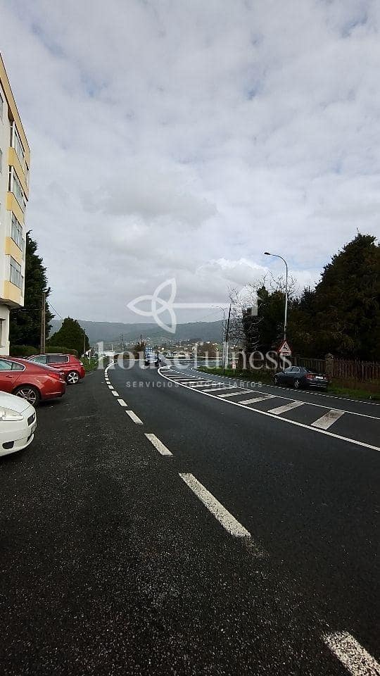 Commercial for rent in Pontedeume with garage - € 800 (Ref: 9682379)