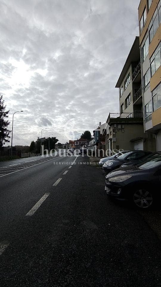 Commercial for rent in Pontedeume with garage - € 800 (Ref: 9682379)