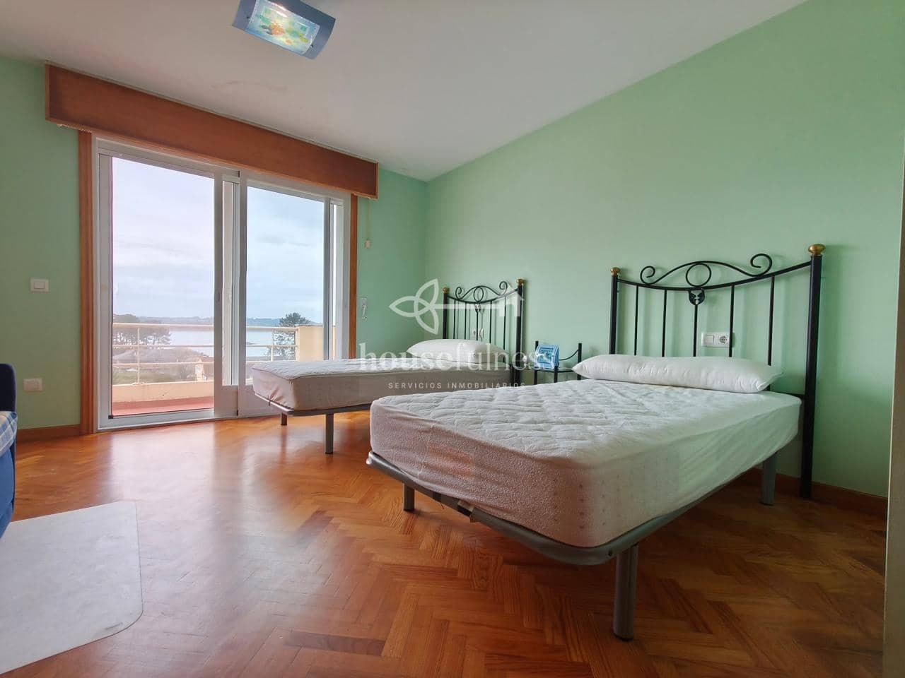 3 bedroom Semi-detached Villa for sale in Perbes with pool garage - € 390,000 (Ref: 9700483)