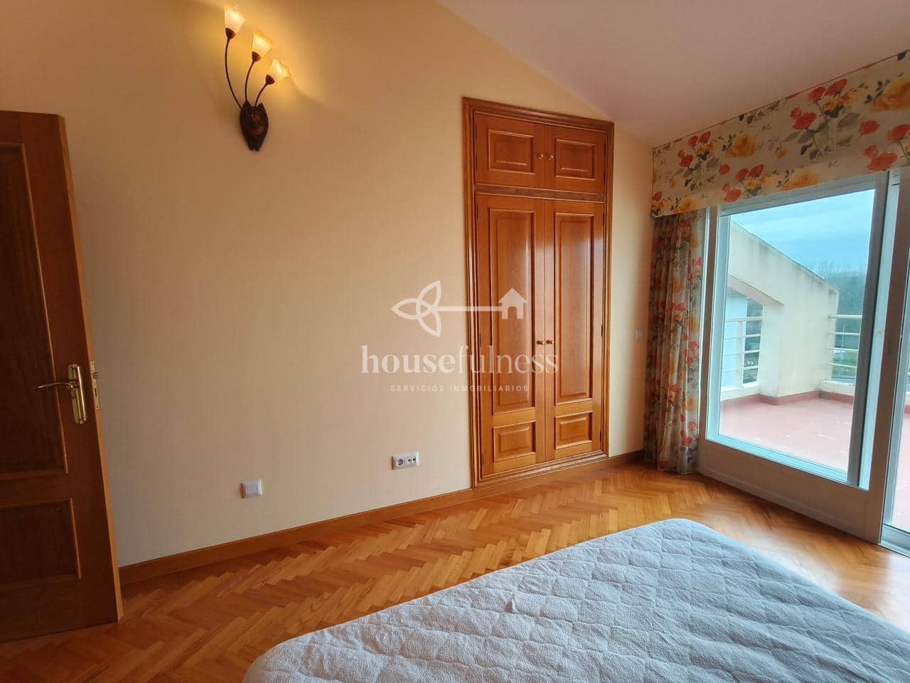 3 bedroom Semi-detached Villa for sale in Perbes with pool garage - € 390,000 (Ref: 9700483)