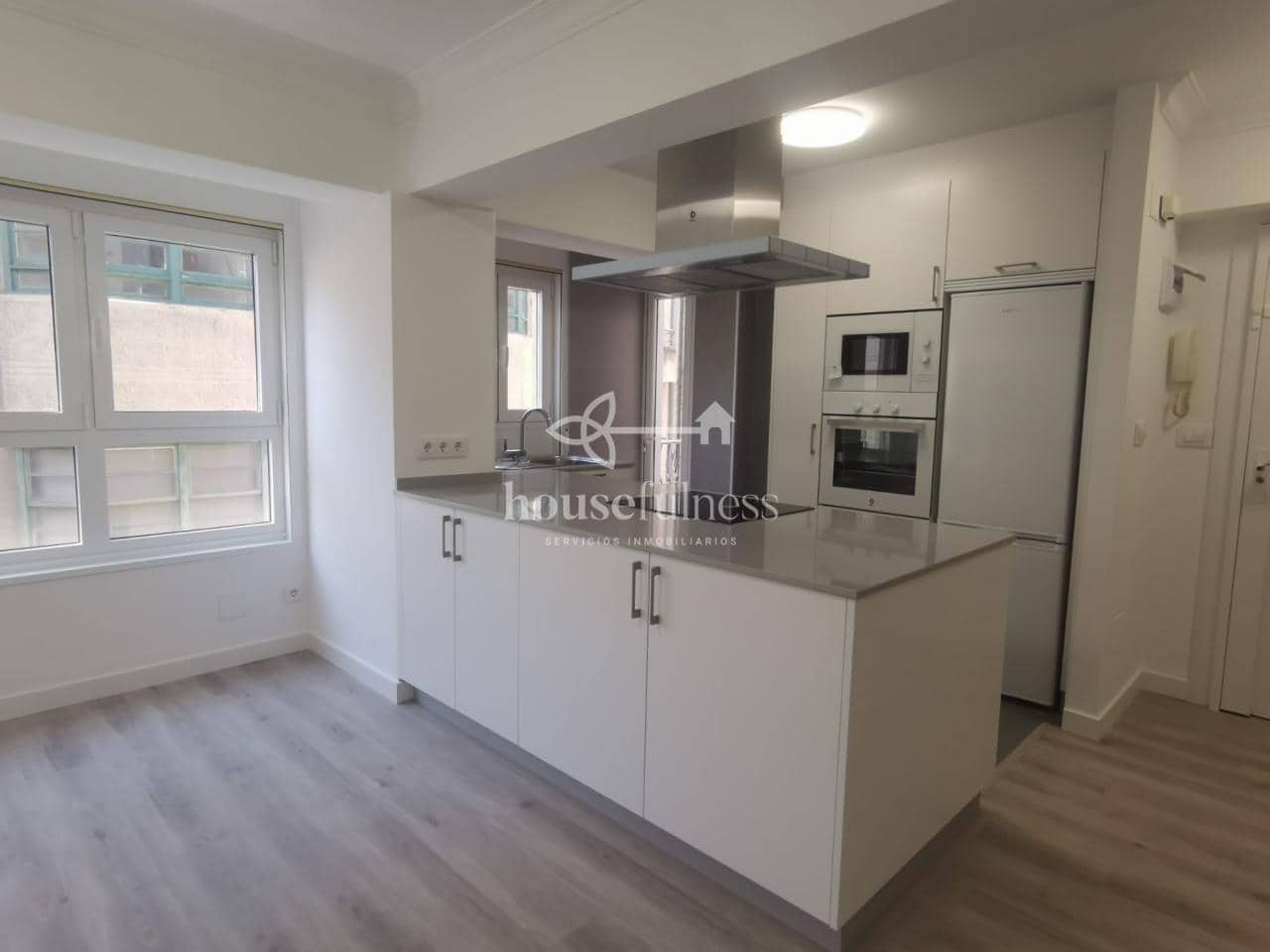 2 slaapkamer Flat te koop in Ferrol - € 195.000 (Ref: 9714559)