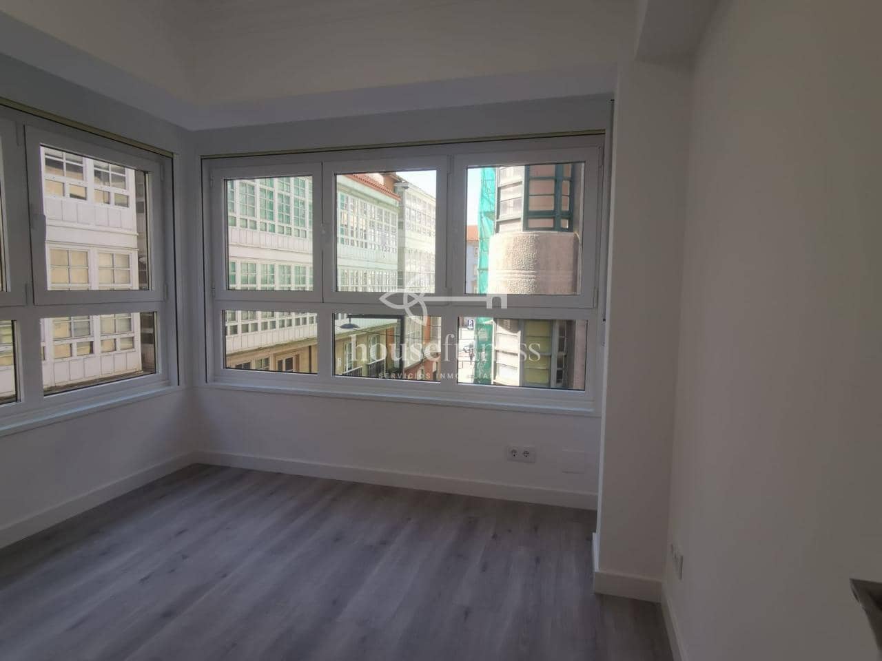2 slaapkamer Flat te koop in Ferrol - € 195.000 (Ref: 9714559)
