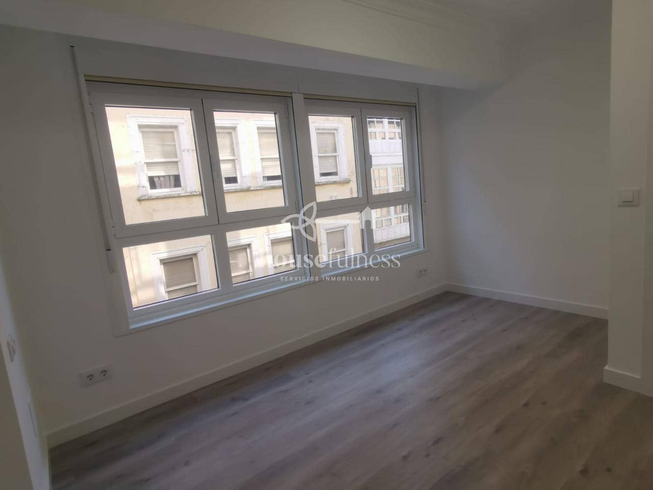 2 slaapkamer Flat te koop in Ferrol - € 195.000 (Ref: 9714559)