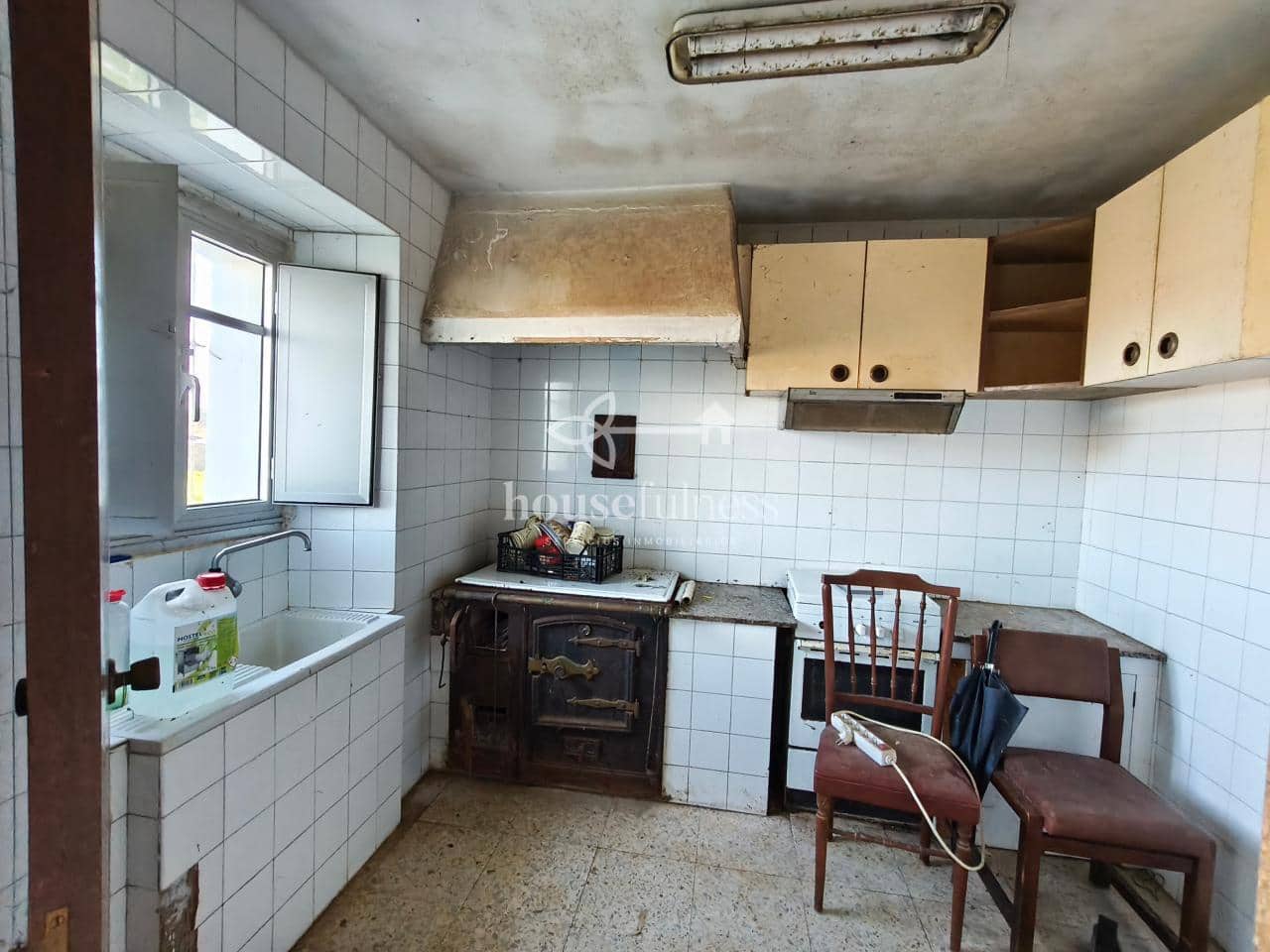 2 bedroom Townhouse for sale in Mugardos - € 120,000 (Ref: 9726406)