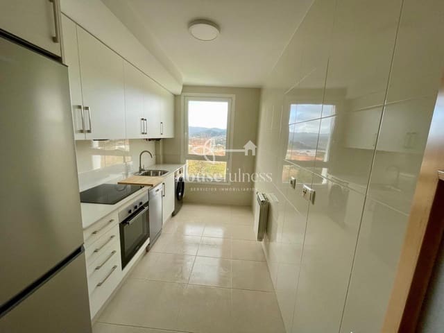 2 slaapkamer Flat te huur in Ferrol met garage - € 750 (Ref: 9731704)