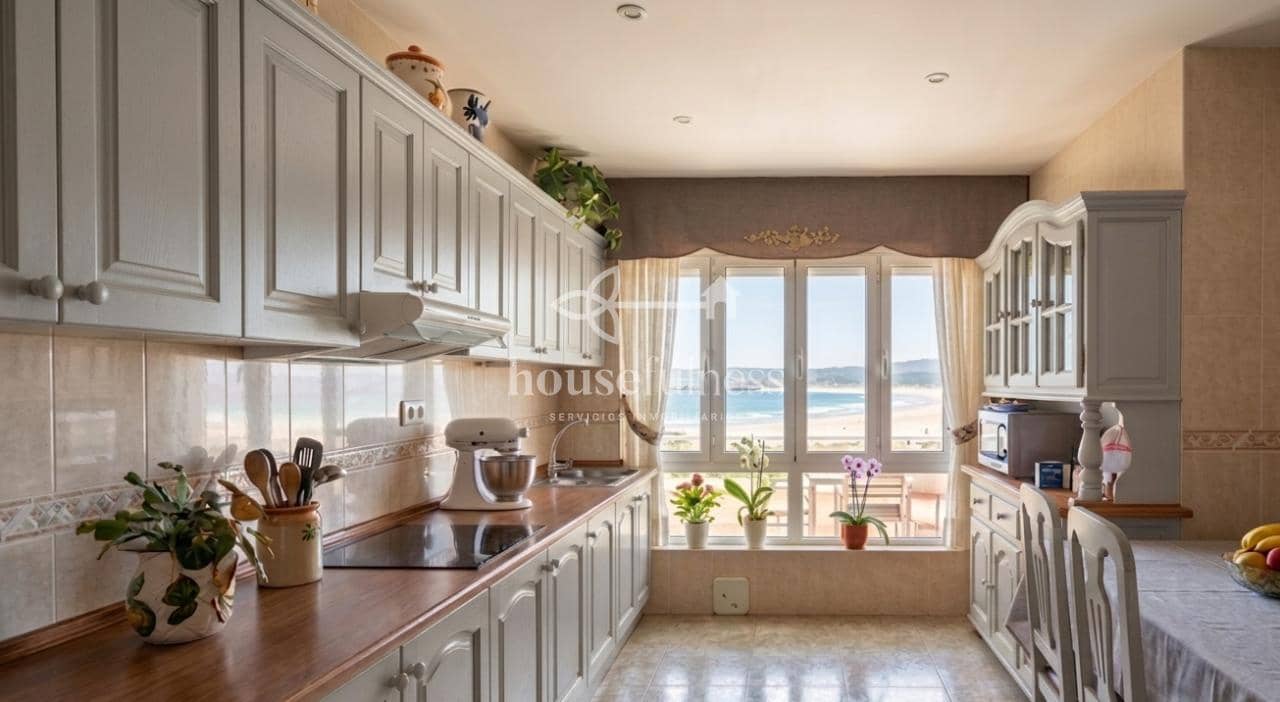4 bedroom Beach Apartment for sale in Valdovino - € 750,000 (Ref: 9770316)