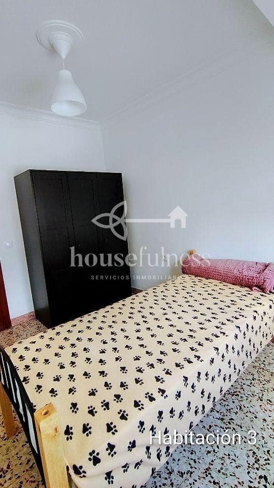 4 bedroom Flat for sale in Naron - € 120,000 (Ref: 9770317)