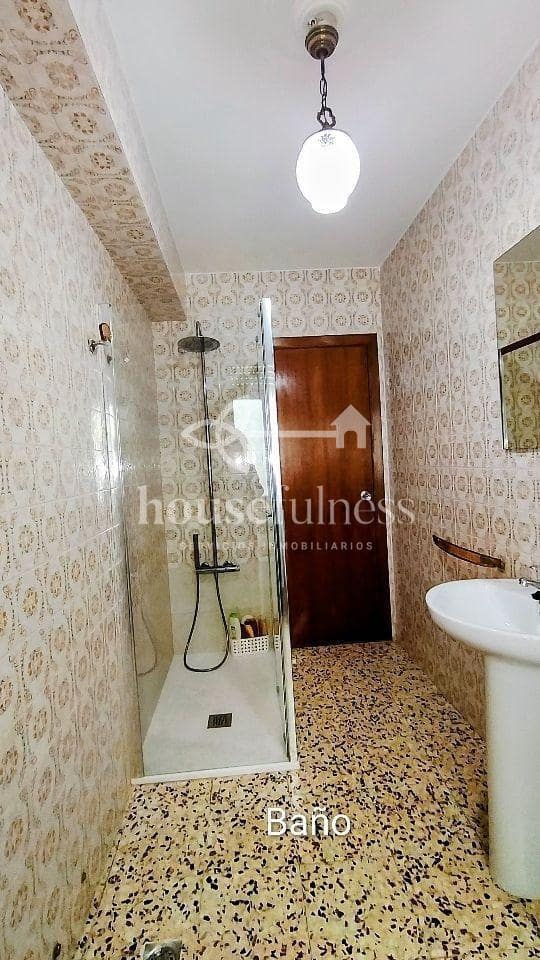 4 bedroom Flat for sale in Naron - € 120,000 (Ref: 9770317)