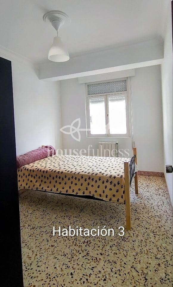 4 bedroom Flat for sale in Naron - € 120,000 (Ref: 9770317)