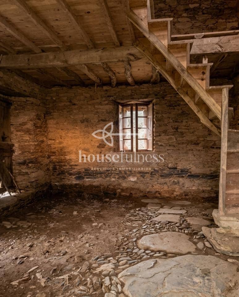 Townhouse for sale in Moeche - € 93,000 (Ref: 9770318)