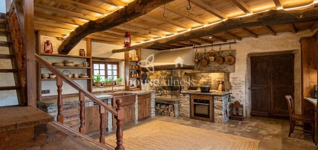 Maison de Ville à vendre à Moeche - 93 000 € (Ref: 9770318)