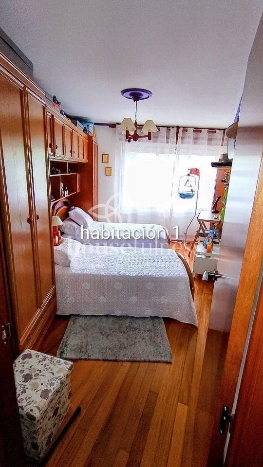 3 soverom Leilighet til salgs i Ferrol med garasje - € 180 000 (Ref: 9780173)