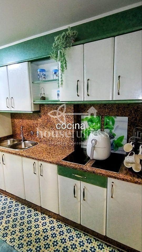 3 bedroom Flat for sale in Ferrol with garage - € 180,000 (Ref: 9780173)