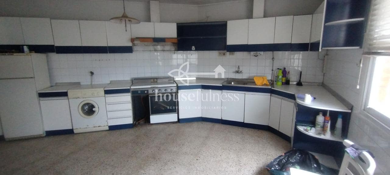 3 soverom Hus til salgs i Ferrol med garasje - € 120 000 (Ref: 9780174)