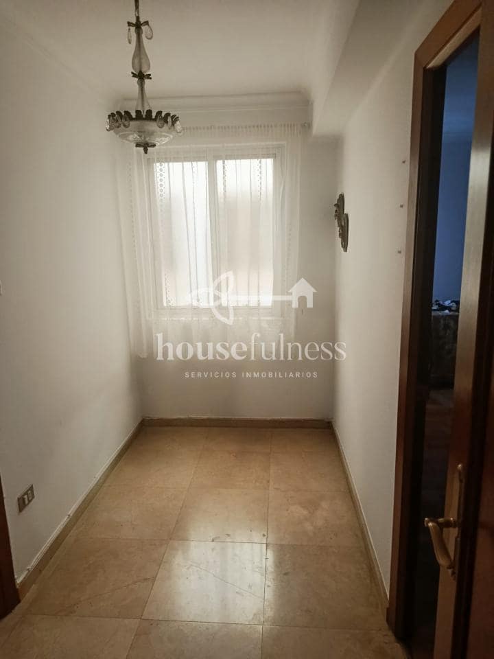 Piso de 5 habitaciones en Ferrol en venta con garaje - 200.000 € (Ref: 9794107)