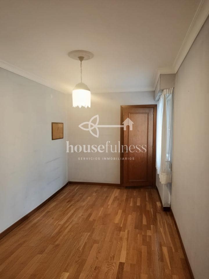 Piso de 5 habitaciones en Ferrol en venta con garaje - 200.000 € (Ref: 9794107)