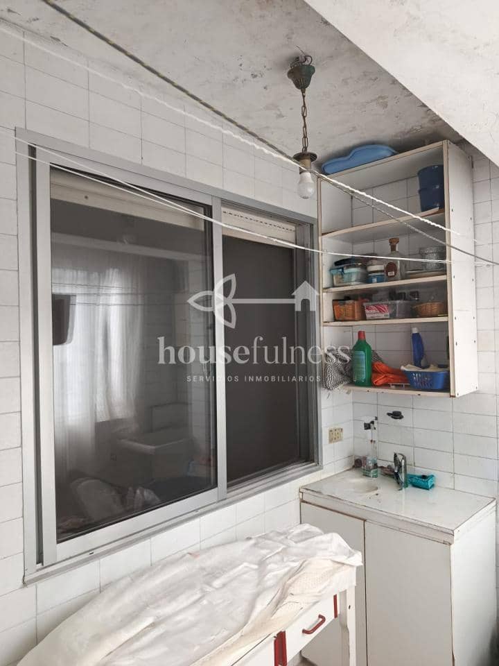 Piso de 5 habitaciones en Ferrol en venta con garaje - 200.000 € (Ref: 9794107)