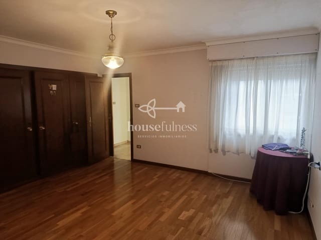 Piso de 5 habitaciones en Ferrol en venta con garaje - 200.000 € (Ref: 9794107)