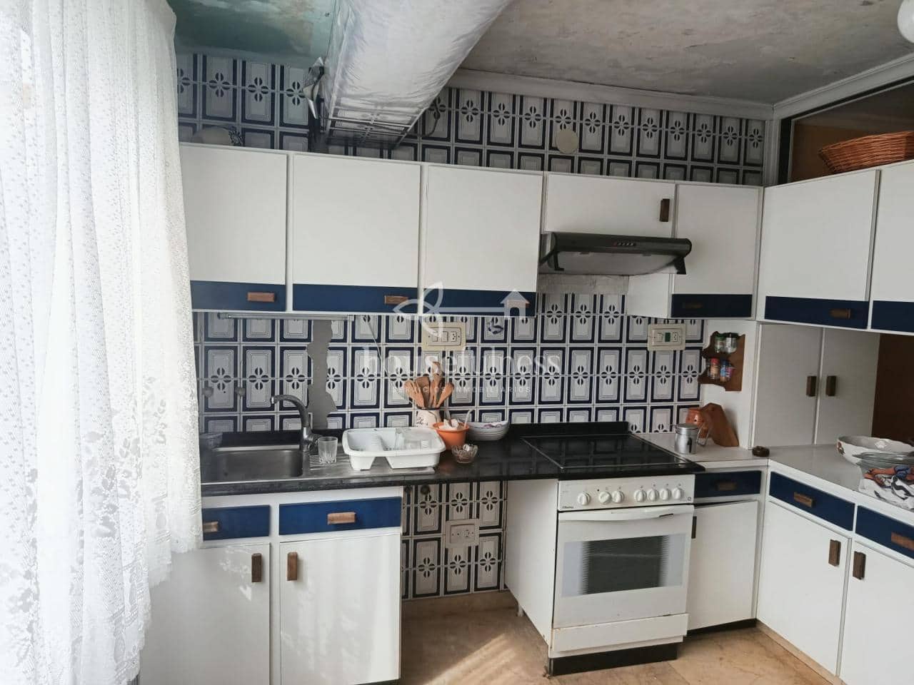 Piso de 5 habitaciones en Ferrol en venta con garaje - 200.000 € (Ref: 9794107)