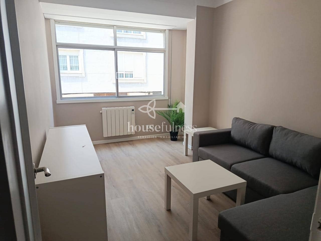 3 bedroom Flat for rent in Ferrol - € 800 (Ref: 9811292)